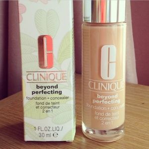 Clinique Beyond Perfecting 2 in 1 foundation